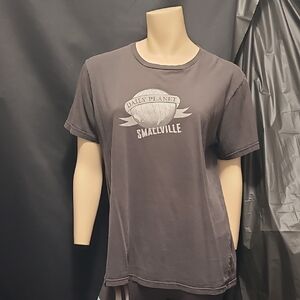 Gray Vintage  Y2k Smallville Graphic T-Shirt